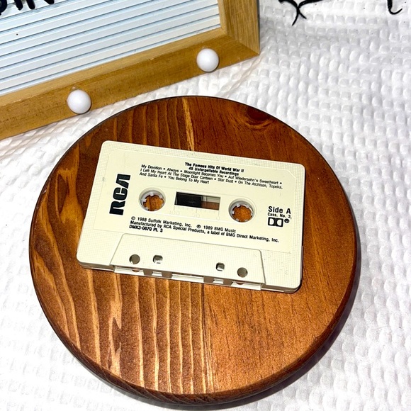 The Famous Hits of World War II Part 2 Cassette Tape - 1988 RCA - Picture 1 of 2